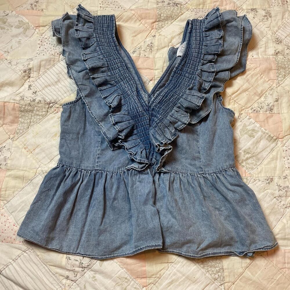 mare by anthropologie blue lightwash denim smocked deep v neck small 100% cotton